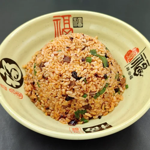 18. Fried rice with minced beef and vegetables - Chili - Lao Gan Ma chili sauce flavor - 老干妈味牛肉沫炒饭
