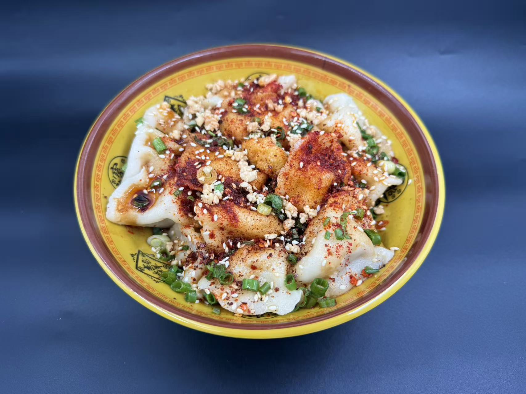 37.油泼饺子Sizzling dumplings with garlic sauce