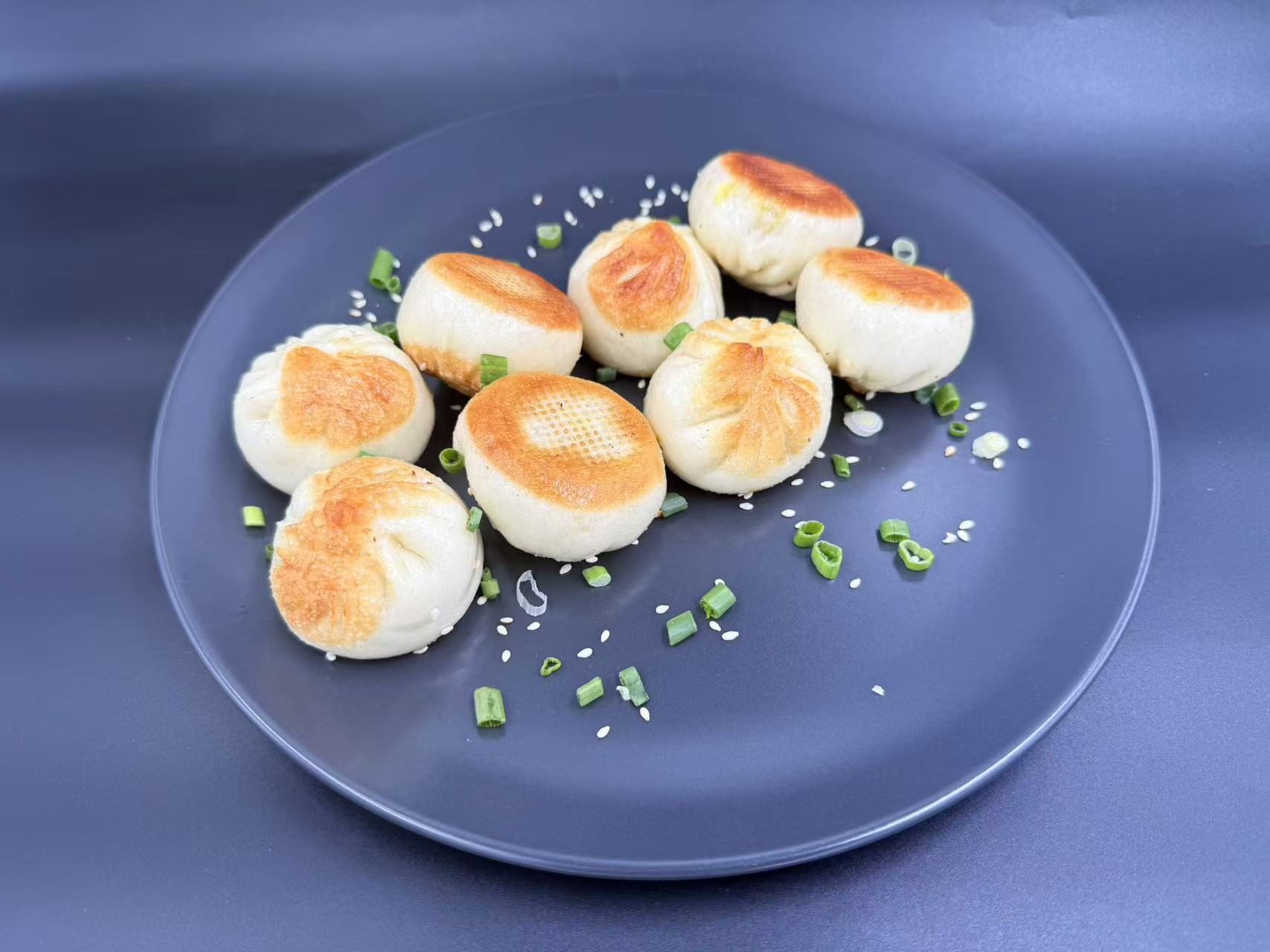 22.Pan-fried  Bao Zi (vegetables) (8pcs) 香煎素包子
