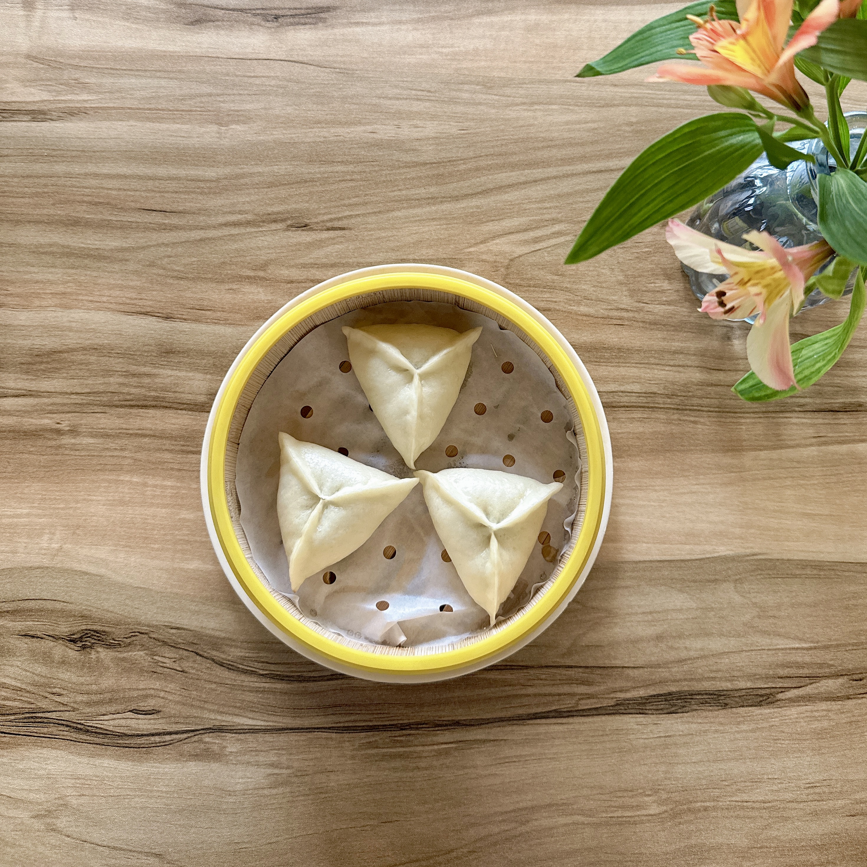 237. Sesame and Sugar-filled Sweet Steamed Triangle Bun