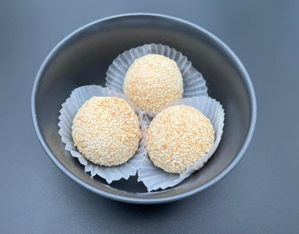 50. Ma Chu (Nuts-filled Mochi) - 麻球（3个）