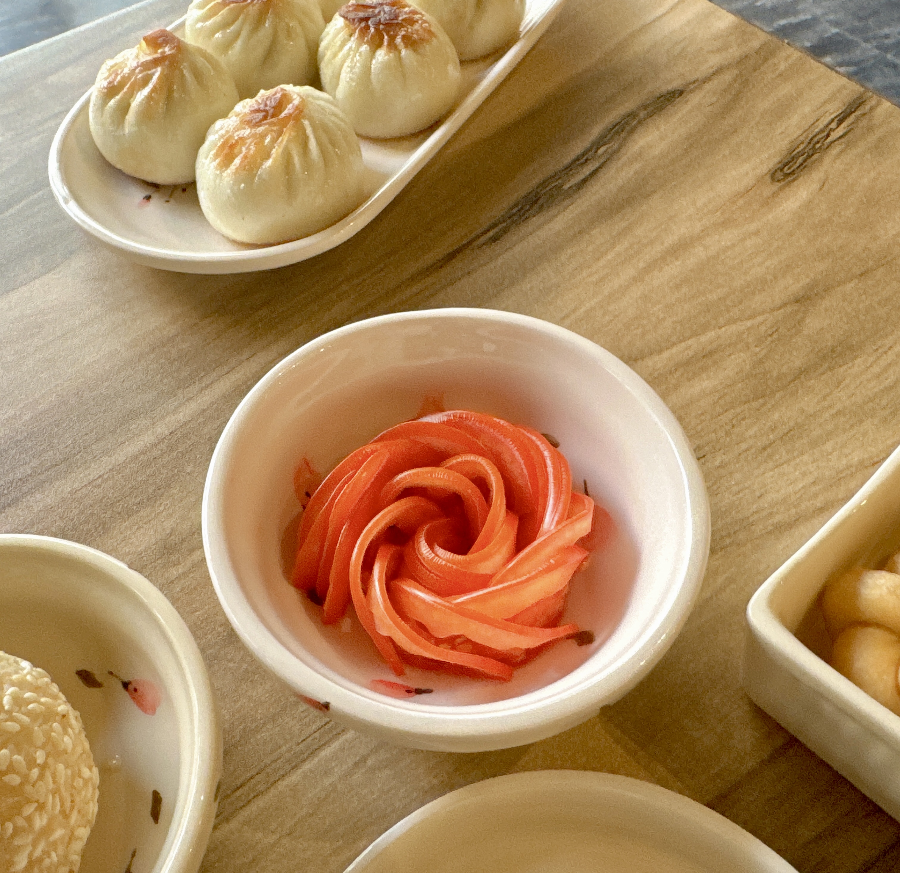 215.گوجه تازه